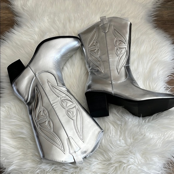 Shibever Shoes - Silver Cowgirl Boots Size 10